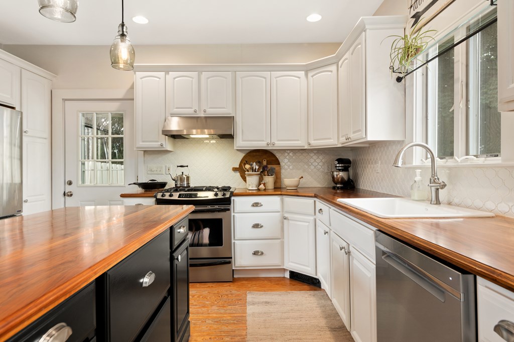 51 Whitehall Road, Unit A Amesbury, MA 01913 - Photo 10 of 31 Gallery Image 10