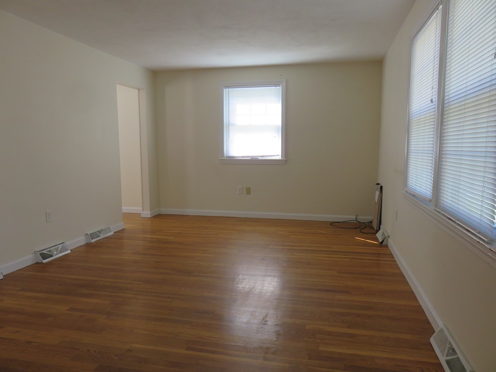 34-36 Pondover Road Billerica, MA 01821 - Photo 11 of 24