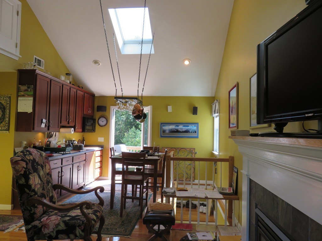 34-36 Pondover Road Billerica, MA 01821 - Photo 5 of 24