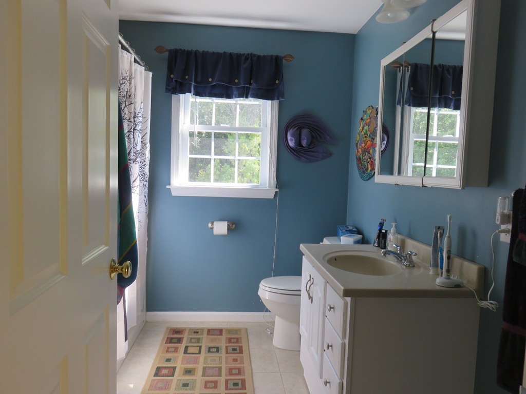 34-36 Pondover Road Billerica, MA 01821 - Photo 8 of 24