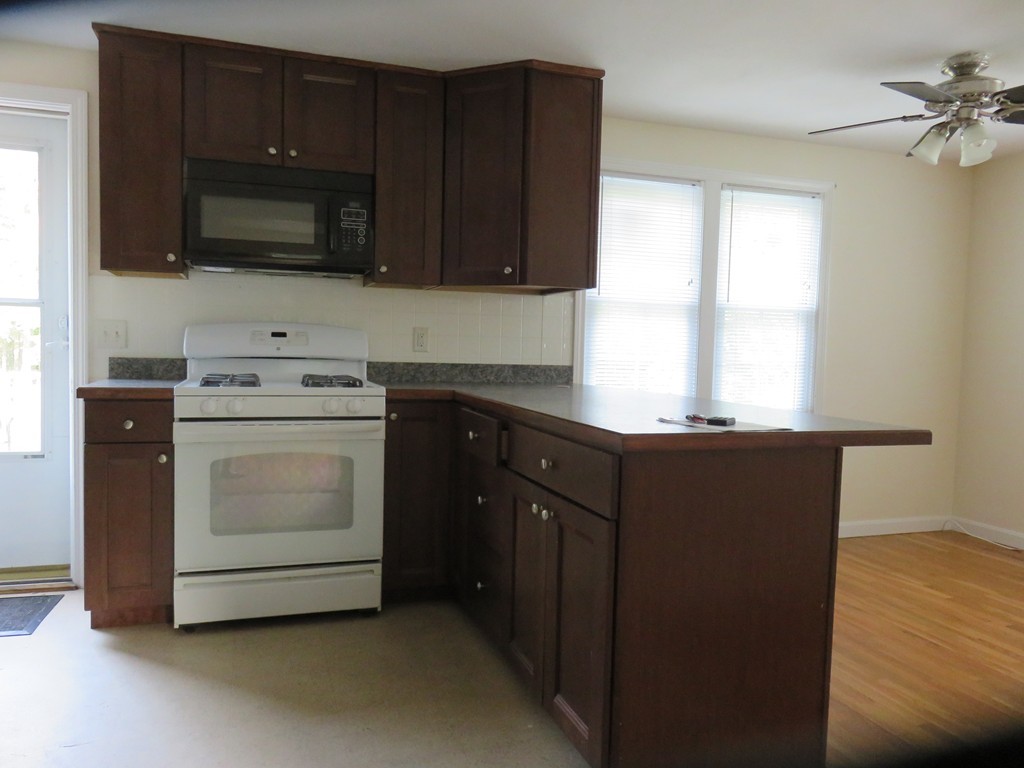 34-36 Pondover Road Billerica, MA 01821 - Photo 9 of 24