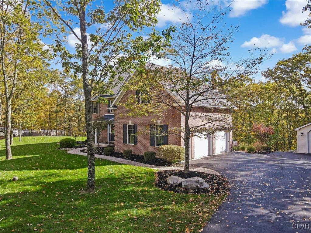 176 Stone Ridge Albrightsville, PA 18210 - Photo 3 of 50 Gallery Image 3
