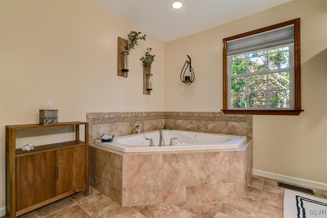 176 Stone Ridge Albrightsville, PA 18210 - Photo 35 of 50 Gallery Image 35