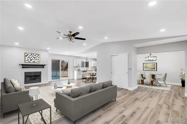 $2,950 | 11203 Sherwood Oak Court, St. Louis, MO 63146