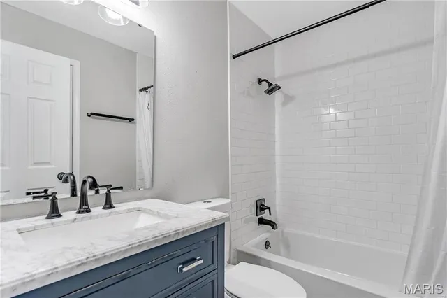 $2,950 | 11203 Sherwood Oak Court, St. Louis, MO 63146