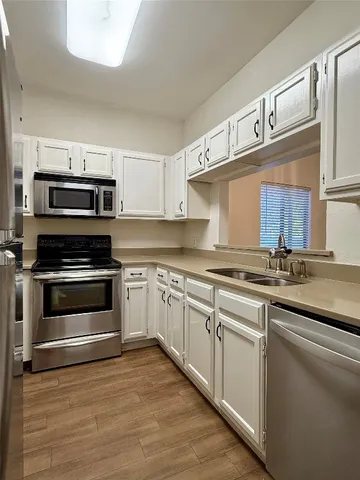 $2,400 | 2605 Enfield Road, Unit 103, Austin, TX 78703