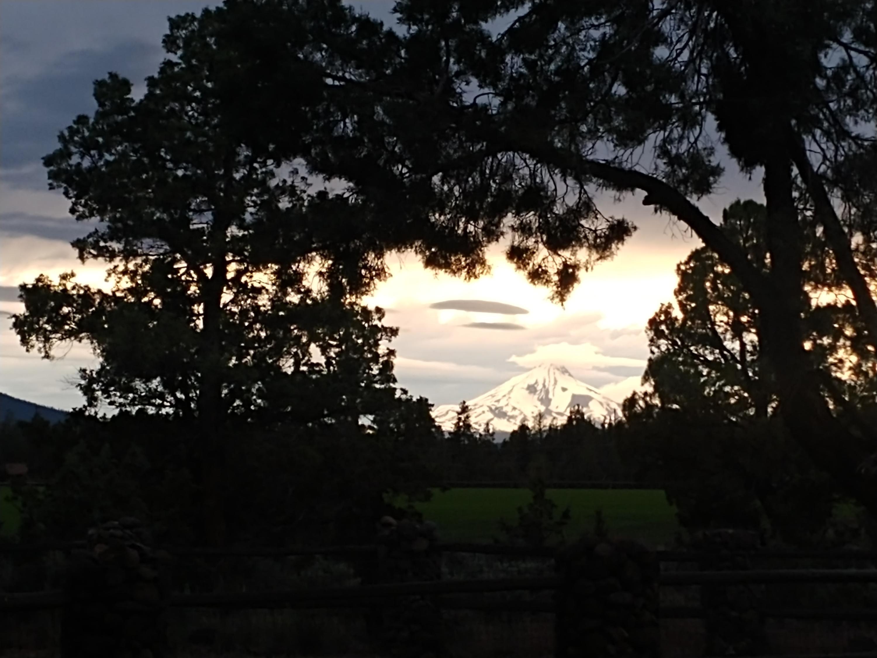 17478 Forked Horn Road Sisters, OR 97759 - Photo 7 of 62 Mt Jefferson at sunset!