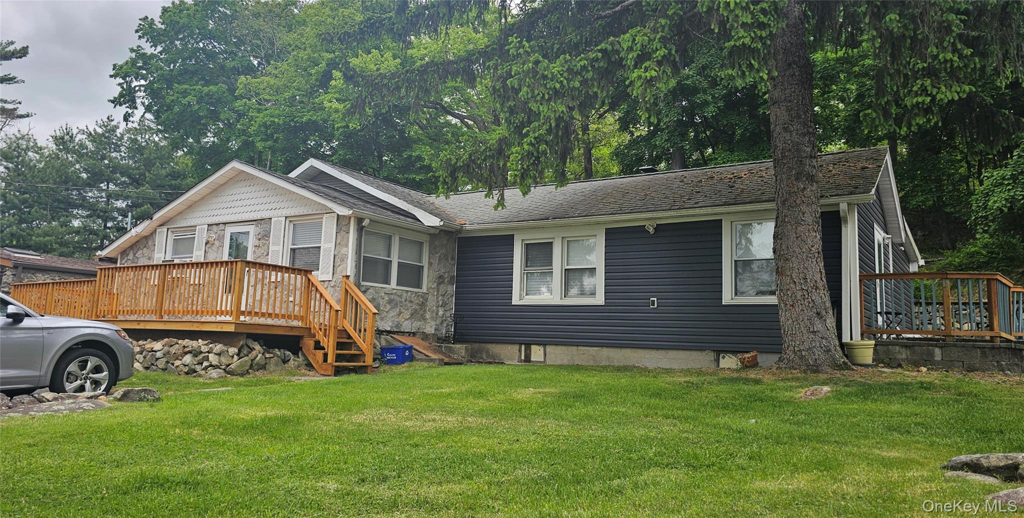 79 Buckberg Road Tomkins Cove, NY 10986 - Photo 2 of 20