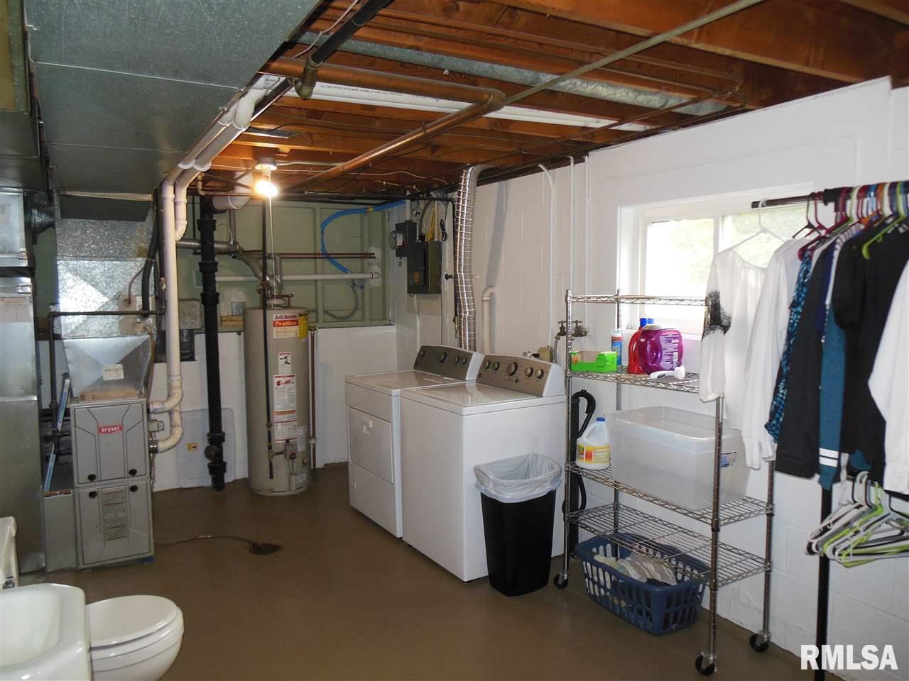 642 Westerfield Road Davenport, IA 52806 - Photo 18 of 21 Gallery Image 18