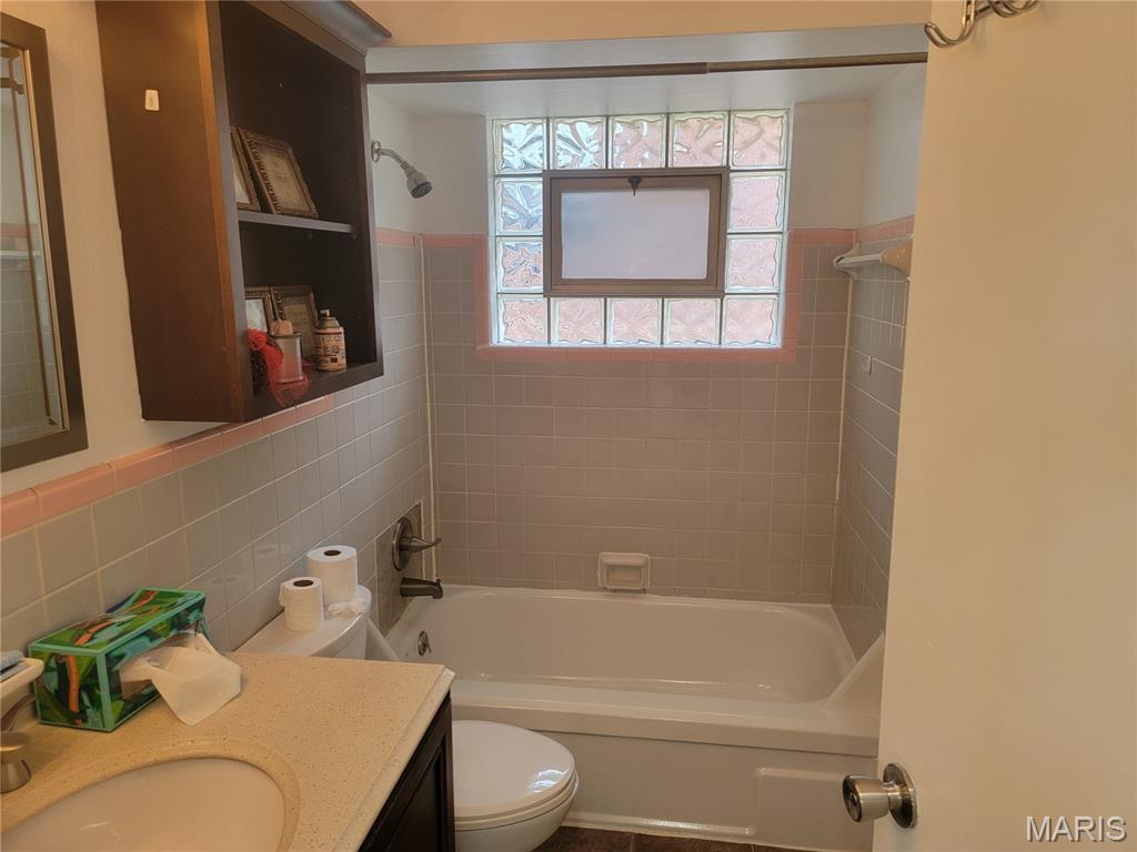 7448 Morgan Ford Road St. Louis, MO 63116 - Photo 9 of 20 Gallery Image 9