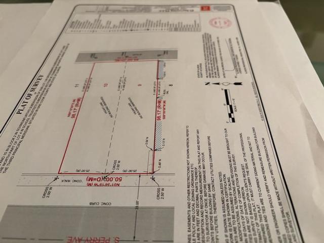 5619 South Perry Avenue Chicago, IL 60621 - Photo 2 of 4 a view of a gallery with floor