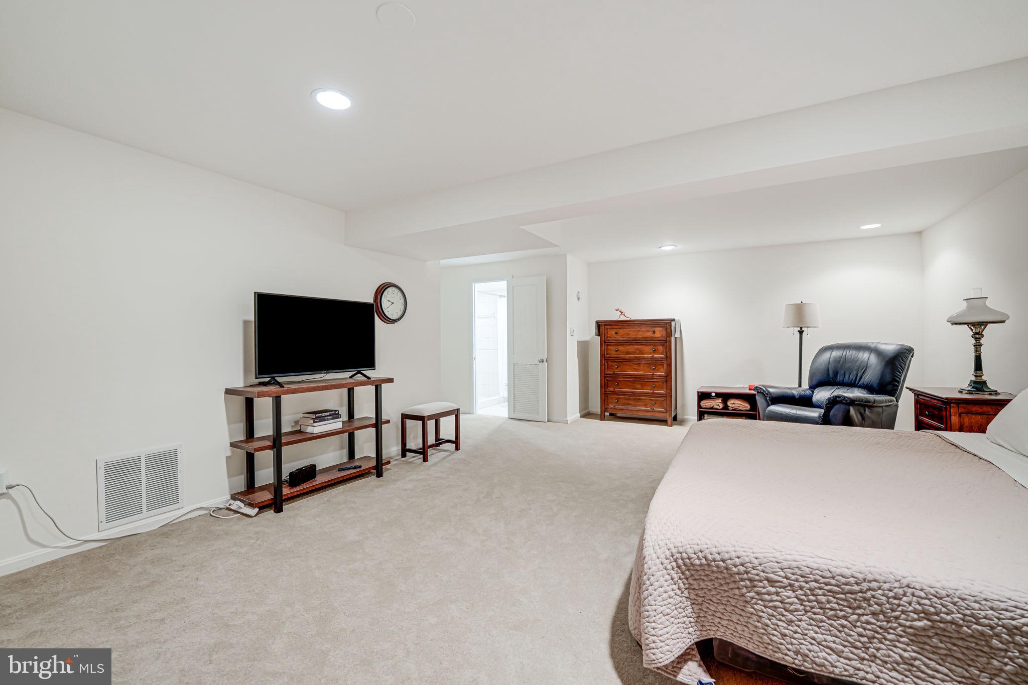 13829 Turnmore Road Silver Spring, MD 20906 - Photo 43 of 63