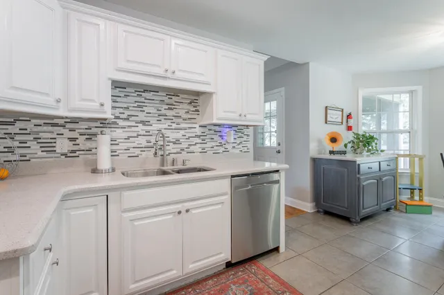 $565,000 | 325 Broken Arrow Lane Southwest, Cleveland, TN 37311