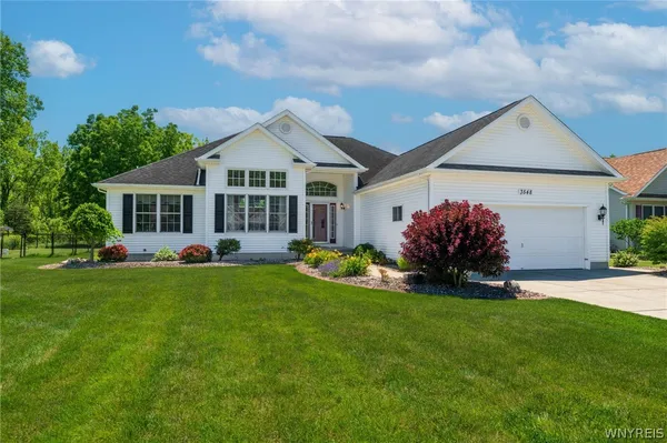 $595,000 | 3548 Northcreek Run, Wheatfield, NY 14120