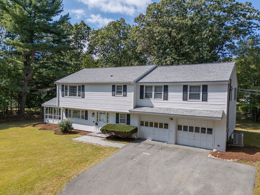 2 Clover Circle Andover, MA 01810 - Photo 3 of 29