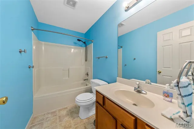 $235,000 | 153 Equestrian Drive, Winfield, MO 63389