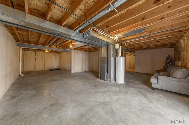 $235,000 | 153 Equestrian Drive, Winfield, MO 63389