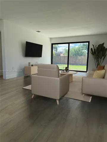 $825,000 | 4850 Southwest 93rd Court, Miami, FL 33165