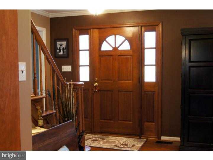 23 Krauser Road Downingtown, PA 19335 - Photo 3 of 17 Foyer