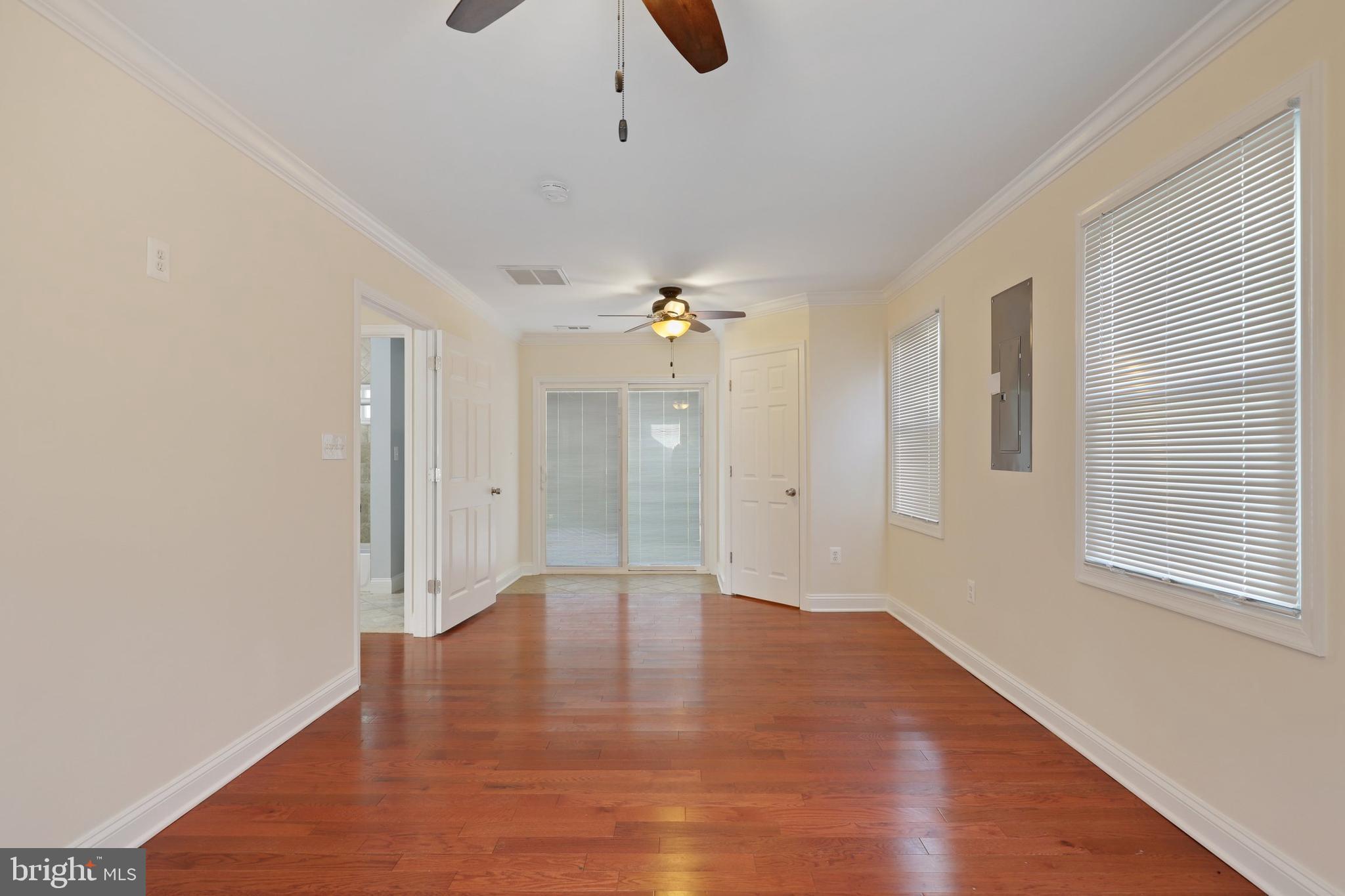6677 Barrett Road Falls Church, VA 22042 - Photo 14 of 32 Gallery Image 14
