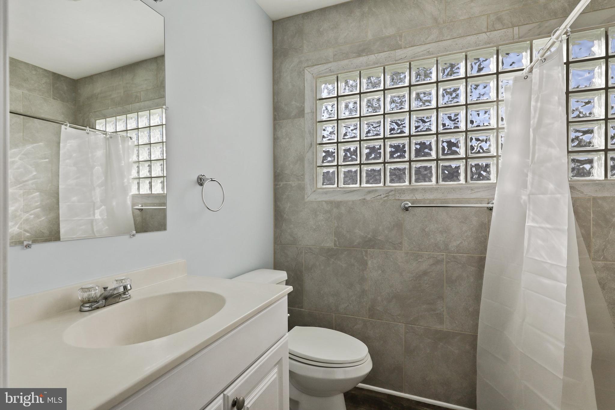 6677 Barrett Road Falls Church, VA 22042 - Photo 22 of 32 Gallery Image 22