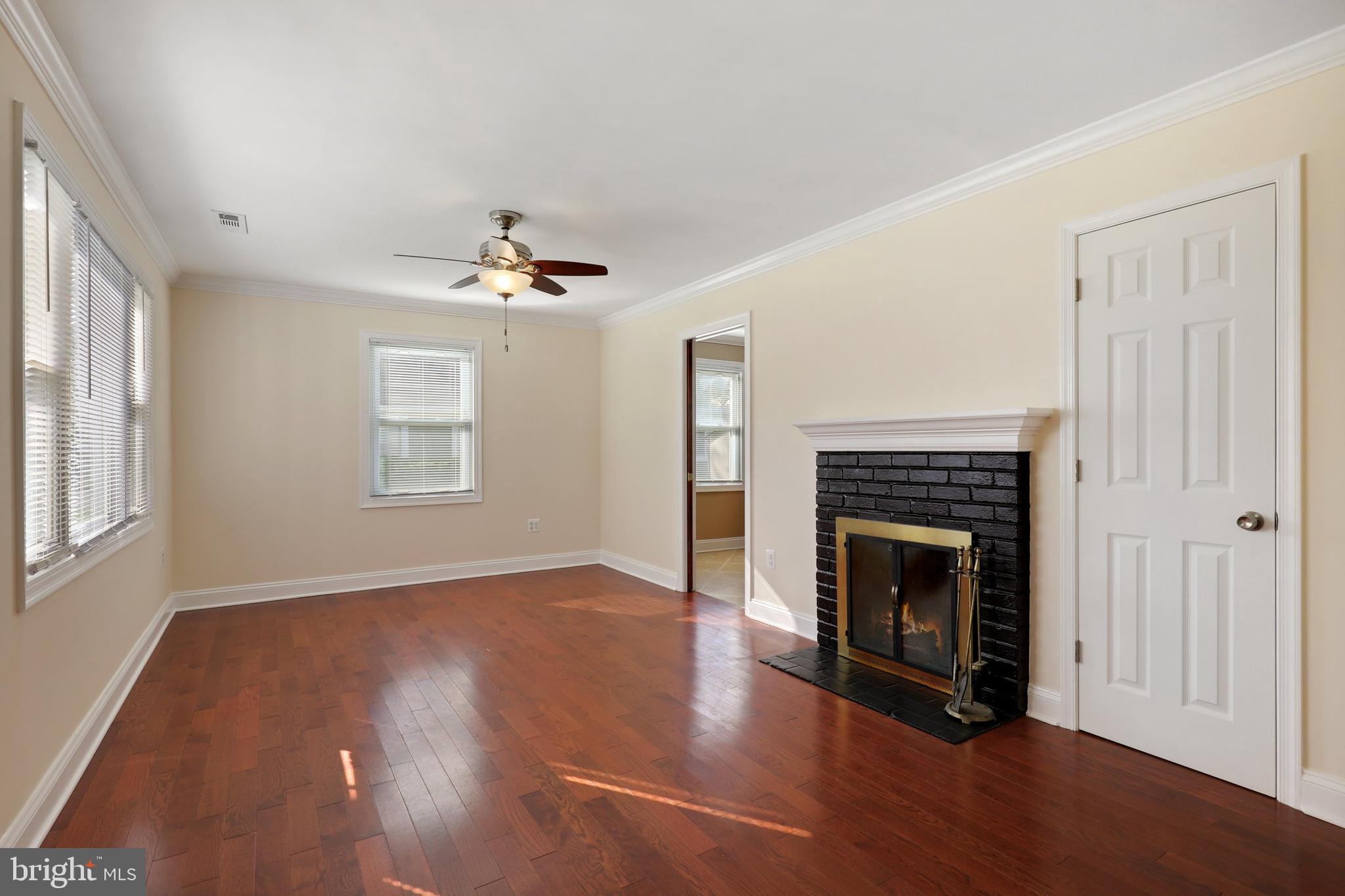 6677 Barrett Road Falls Church, VA 22042 - Photo 6 of 32 Gallery Image 6