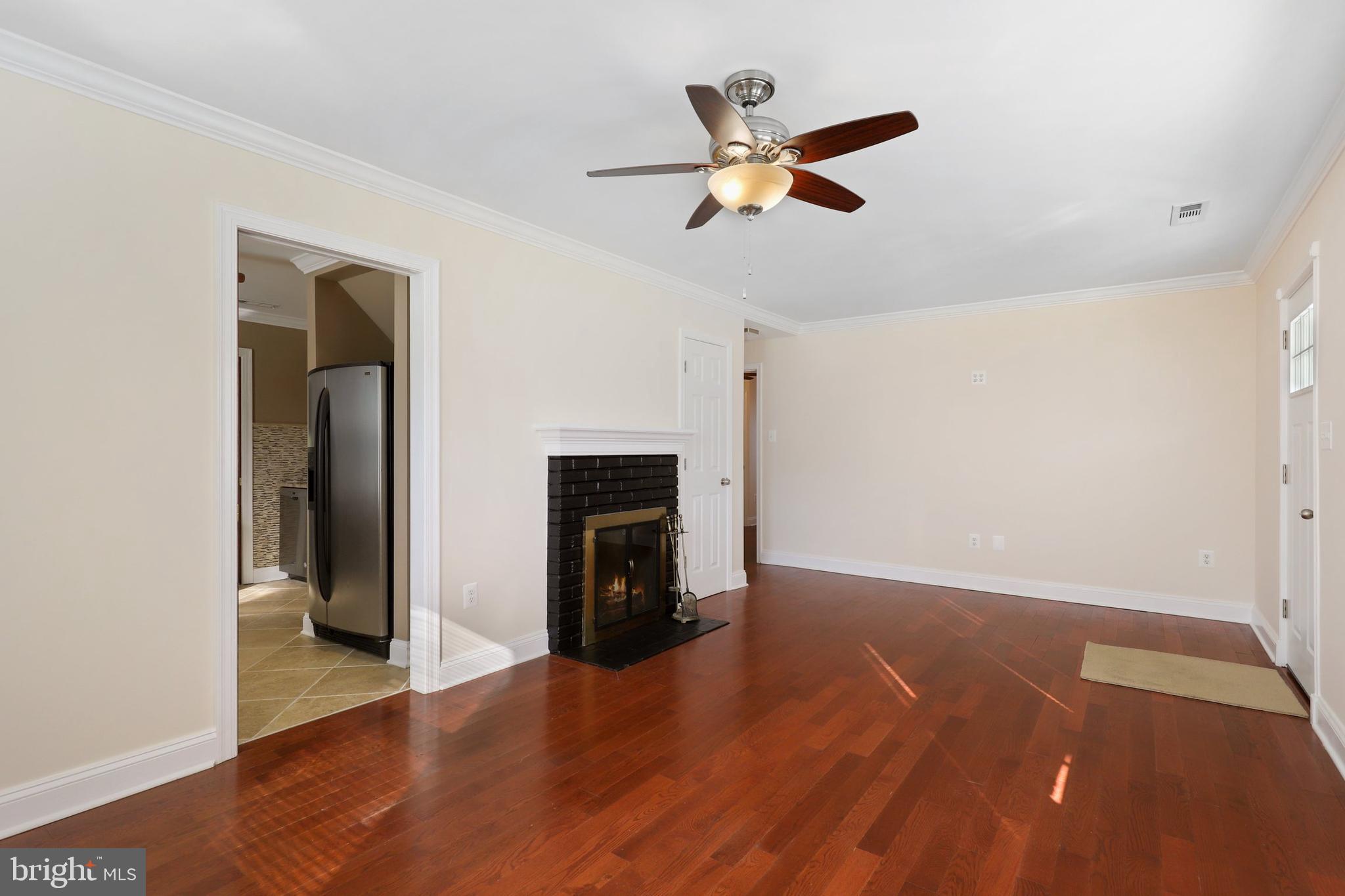 6677 Barrett Road Falls Church, VA 22042 - Photo 7 of 32 Gallery Image 7