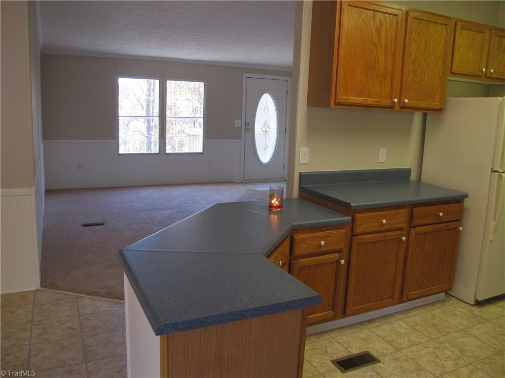 2177 Boiling Springs Road Purlear, NC 28665 - Photo 25 of 40