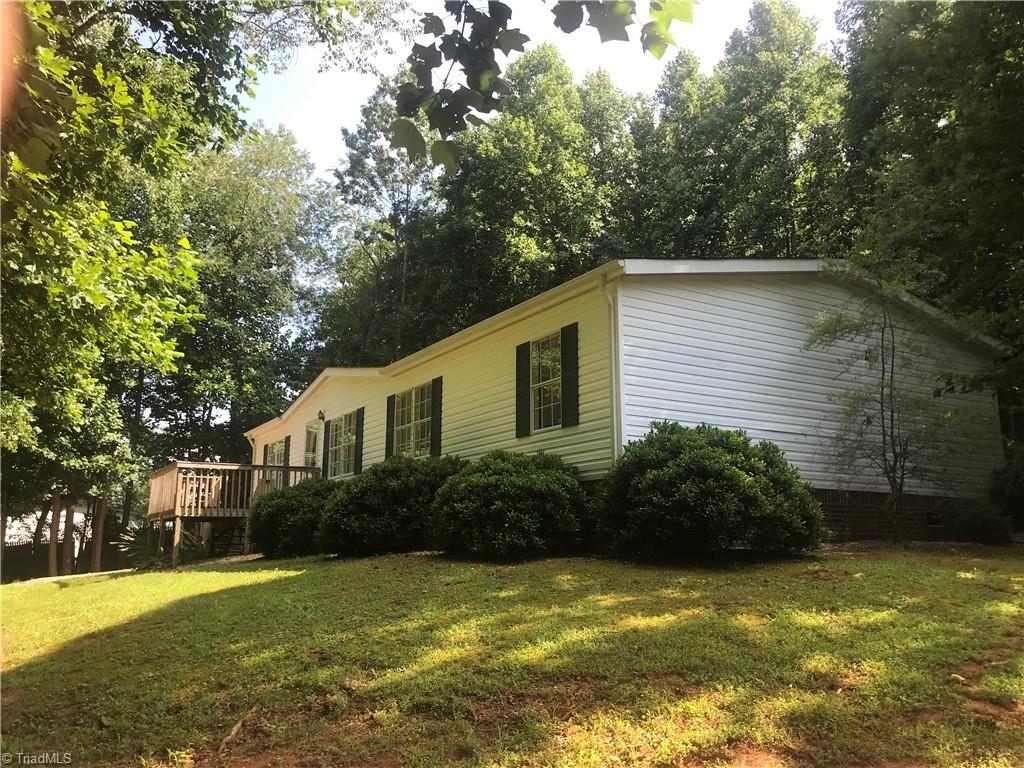 2177 Boiling Springs Road Purlear, NC 28665 - Photo 5 of 40