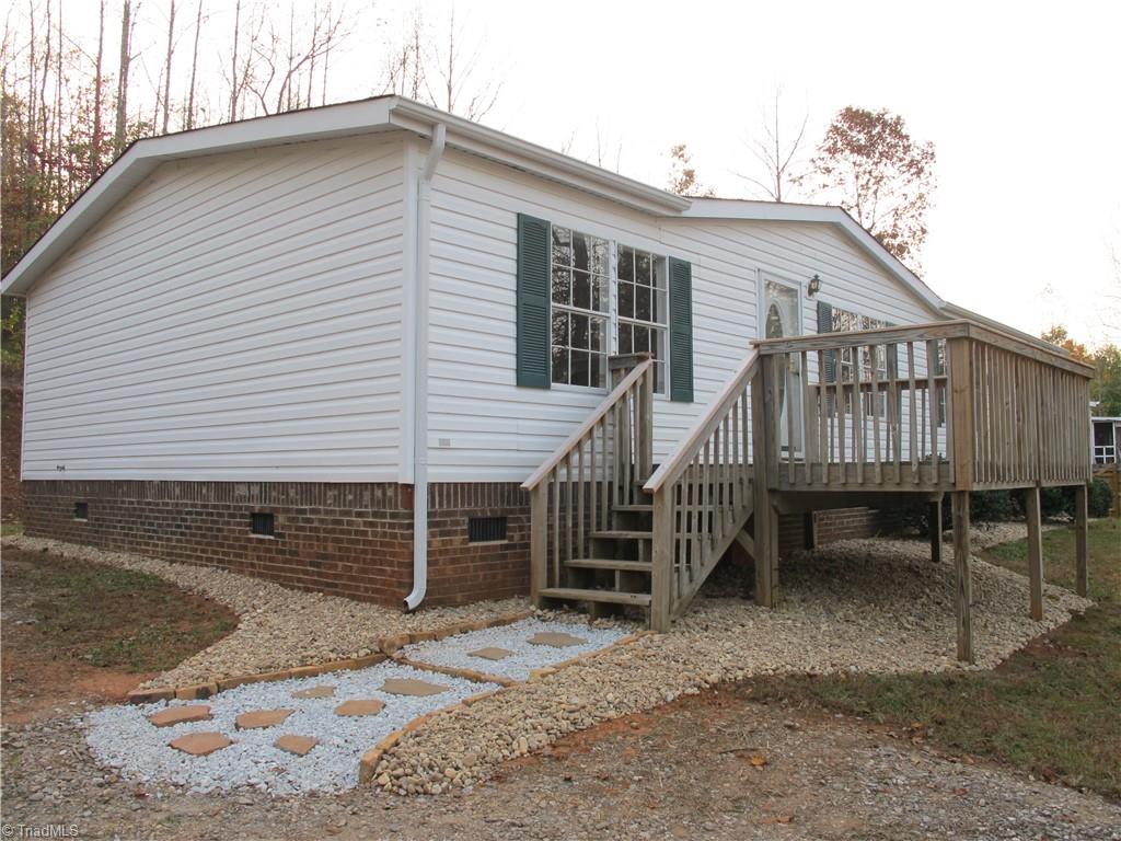 2177 Boiling Springs Road Purlear, NC 28665 - Photo 6 of 40
