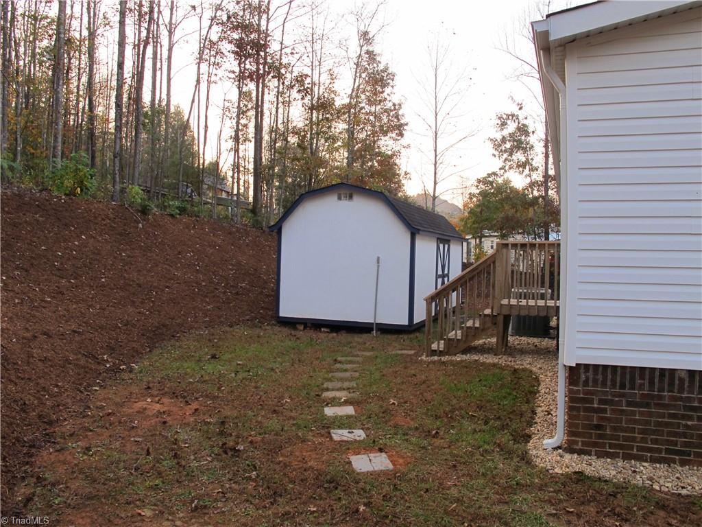 2177 Boiling Springs Road Purlear, NC 28665 - Photo 8 of 40