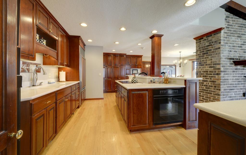 4821 Roycar Road Edina, MN 55435 - Photo 8 of 26