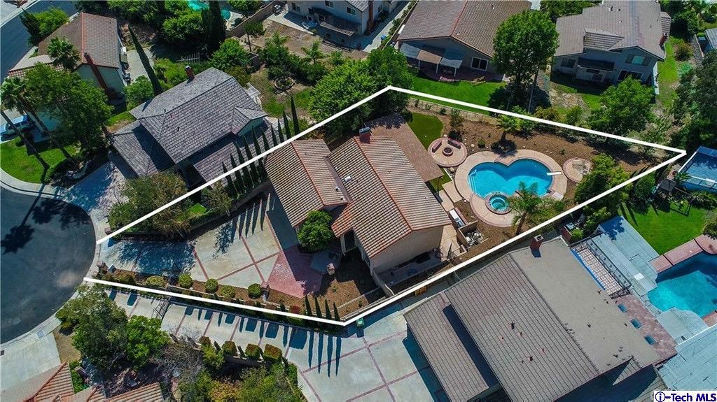 11749 Castillo Lane Porter Ranch, CA 91326 - Photo 2 of 39 Gallery Image 2