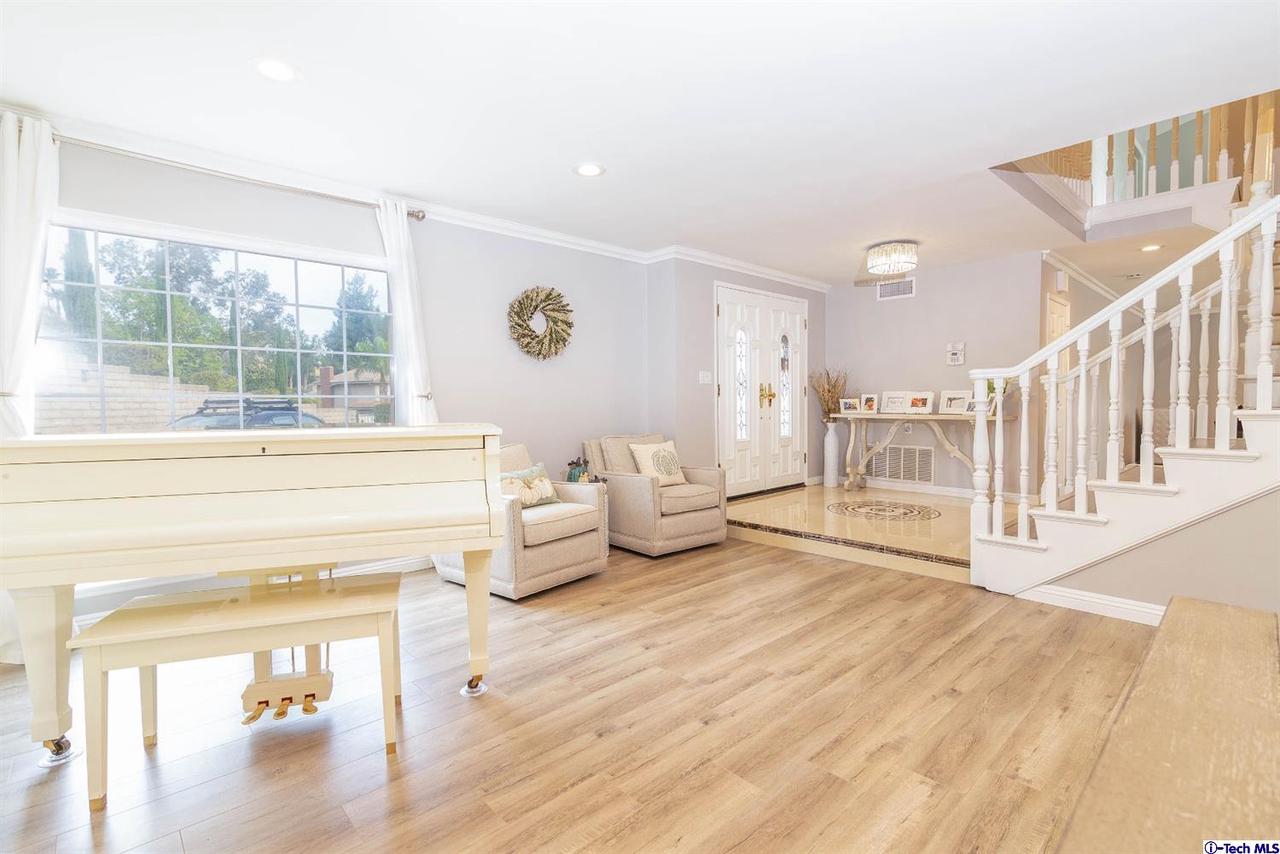 11749 Castillo Lane Porter Ranch, CA 91326 - Photo 12 of 39 Gallery Image 12
