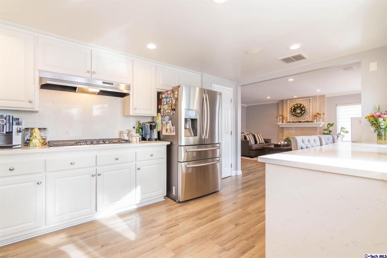 11749 Castillo Lane Porter Ranch, CA 91326 - Photo 16 of 39 Gallery Image 16