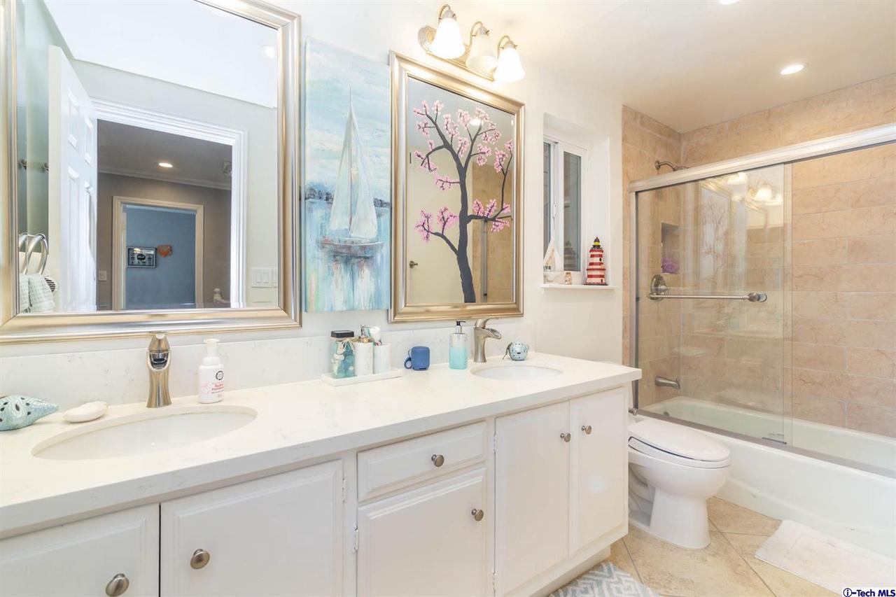 11749 Castillo Lane Porter Ranch, CA 91326 - Photo 22 of 39 Gallery Image 22