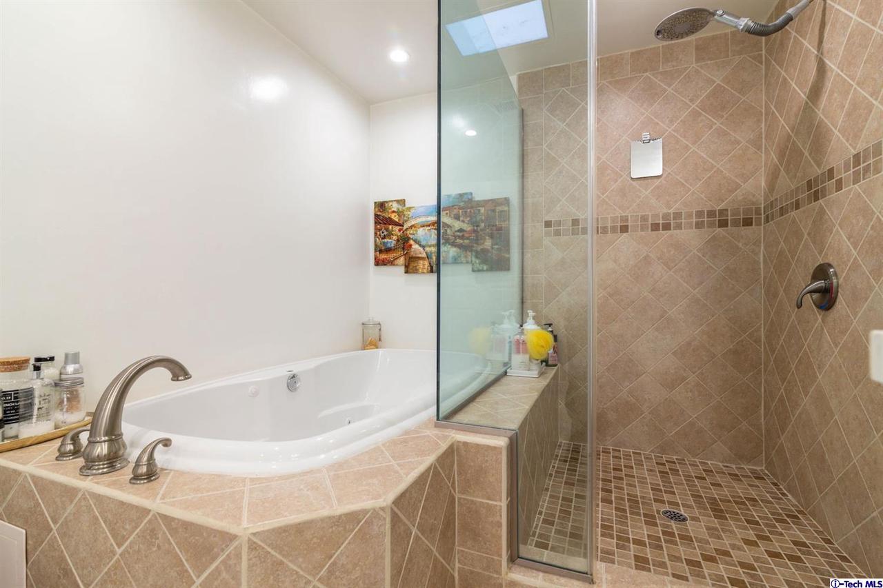 11749 Castillo Lane Porter Ranch, CA 91326 - Photo 27 of 39 Gallery Image 27