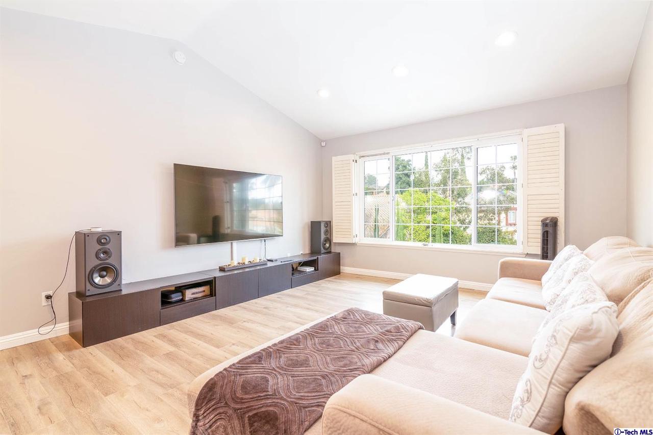11749 Castillo Lane Porter Ranch, CA 91326 - Photo 31 of 39 Gallery Image 31