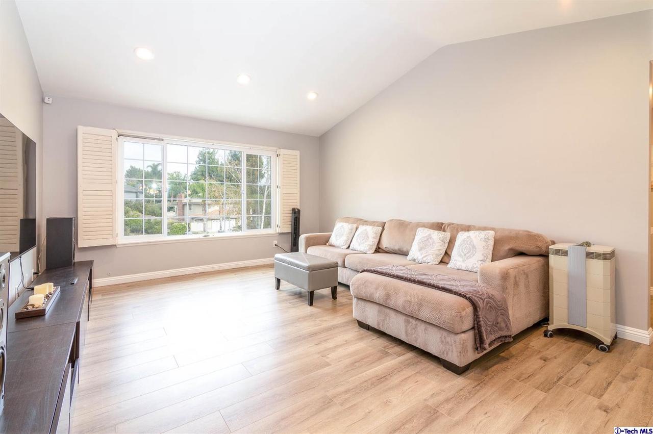 11749 Castillo Lane Porter Ranch, CA 91326 - Photo 32 of 39 Gallery Image 32