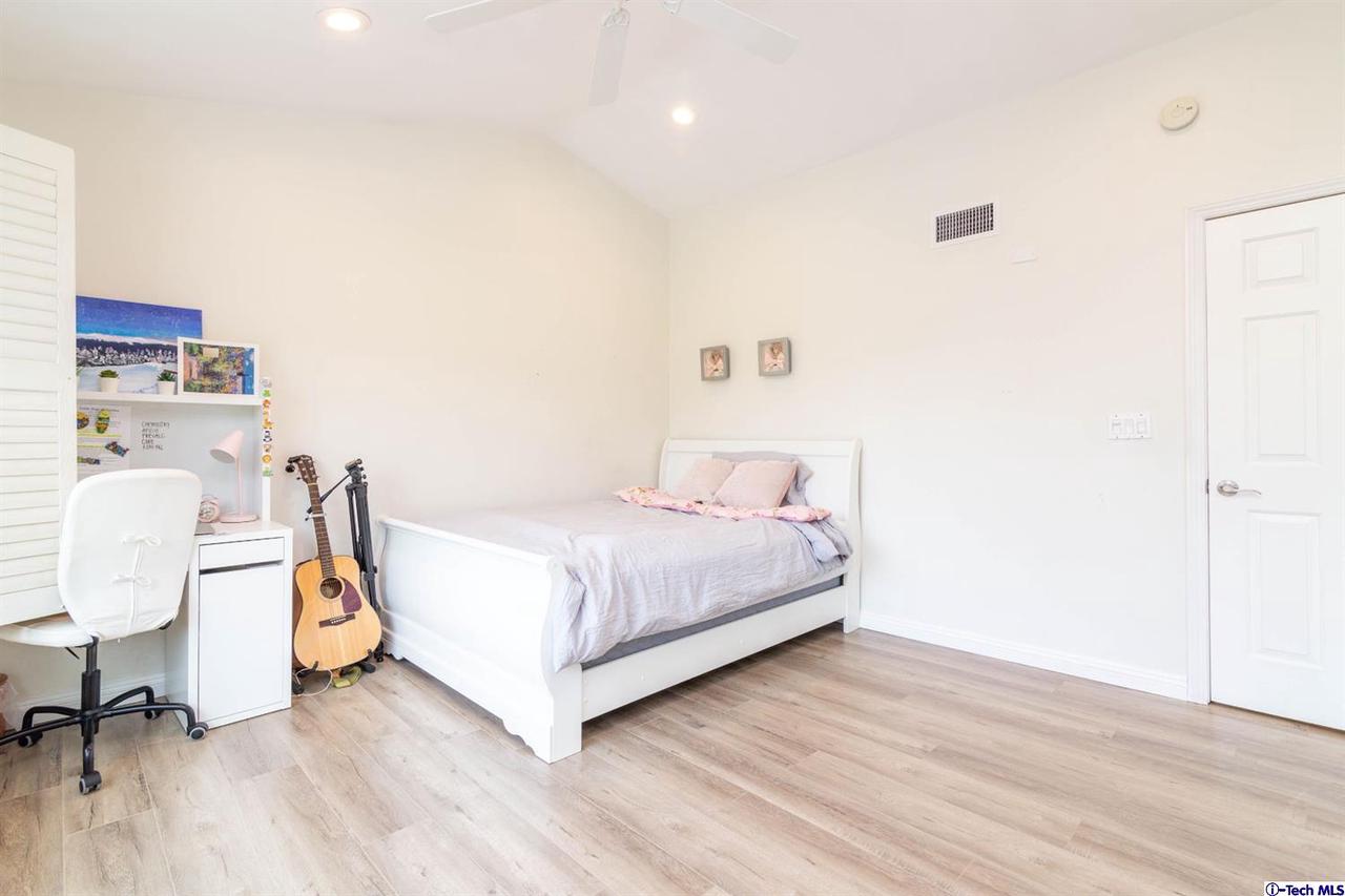11749 Castillo Lane Porter Ranch, CA 91326 - Photo 35 of 39 Gallery Image 35