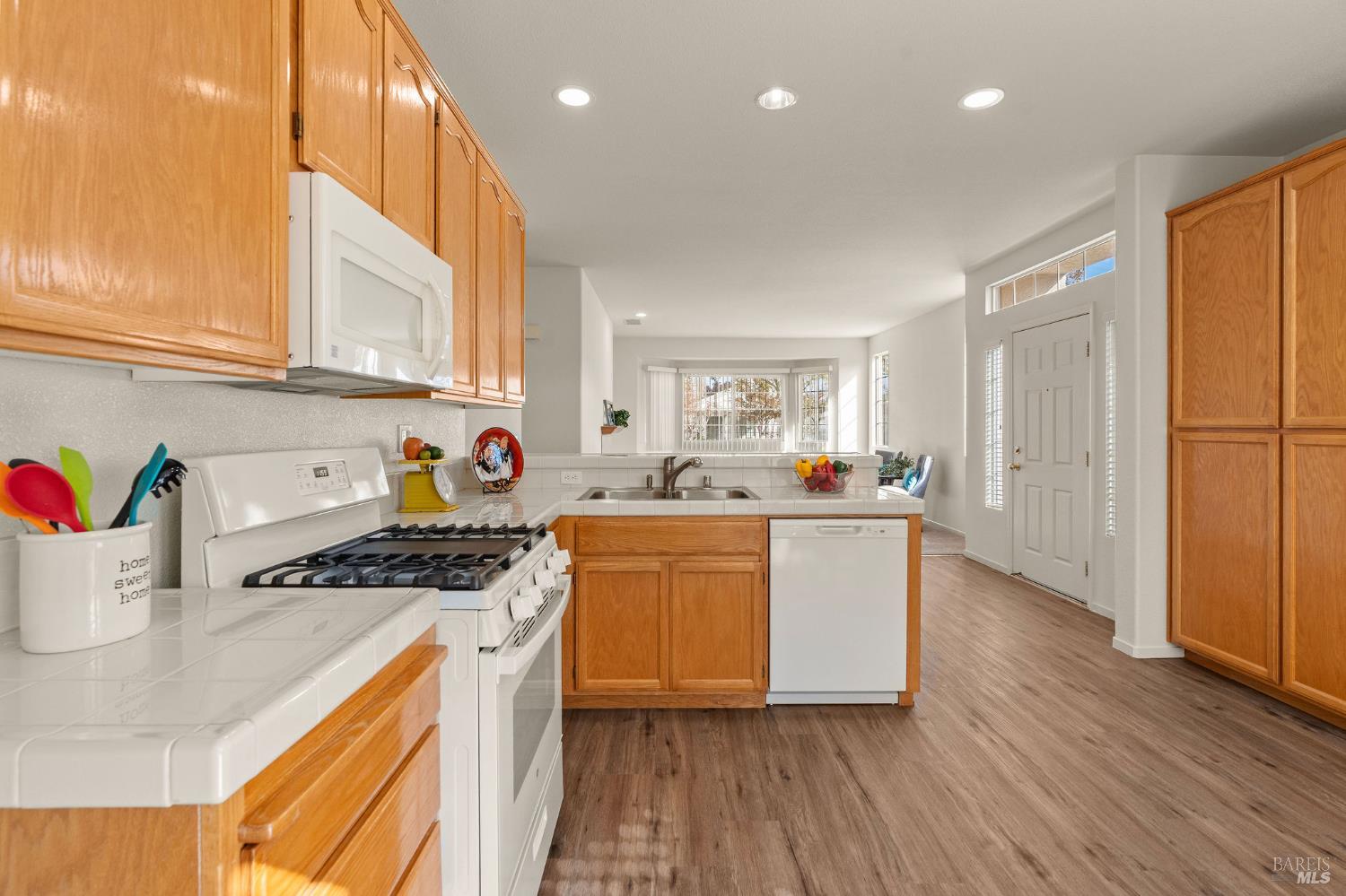 732 Summerset Drive Rio Vista, CA 94571 - Photo 11 of 68 kitchen