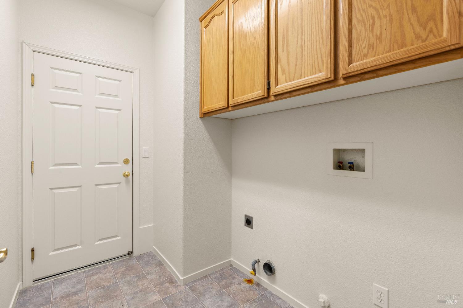 732 Summerset Drive Rio Vista, CA 94571 - Photo 24 of 68 laundry room with gas and electric hookups for dryer