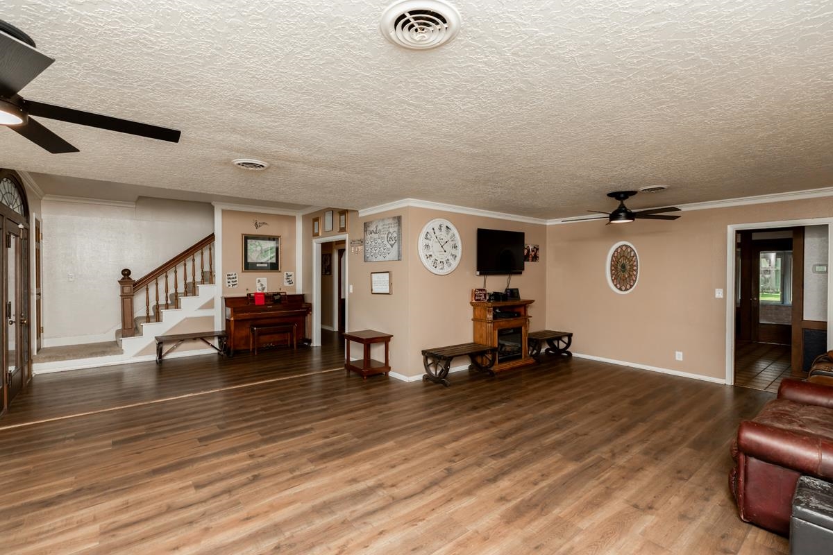 935 Dowlen Road Beaumont, TX 77706 - Photo 6 of 41