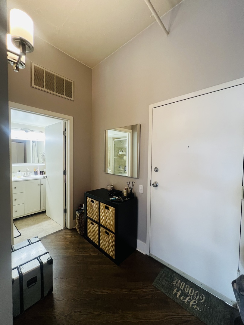 500 South Clinton Street, Unit 524 Chicago, IL 60607 - Photo 11 of 16