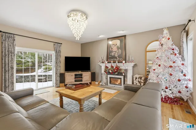 $927,500 | 24 Scott Road, Oxford, CT 06478