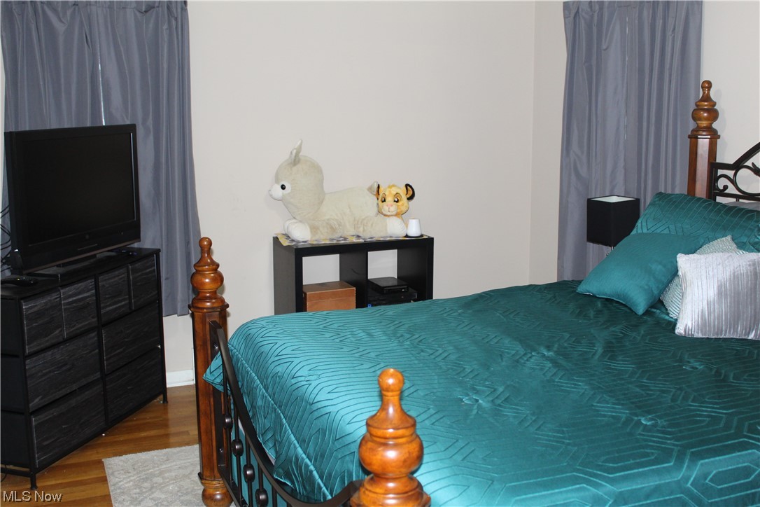 1292 Ford Road Lyndhurst, OH 44124 - Photo 13 of 25 Bedroom with hardwood / wood-style floors