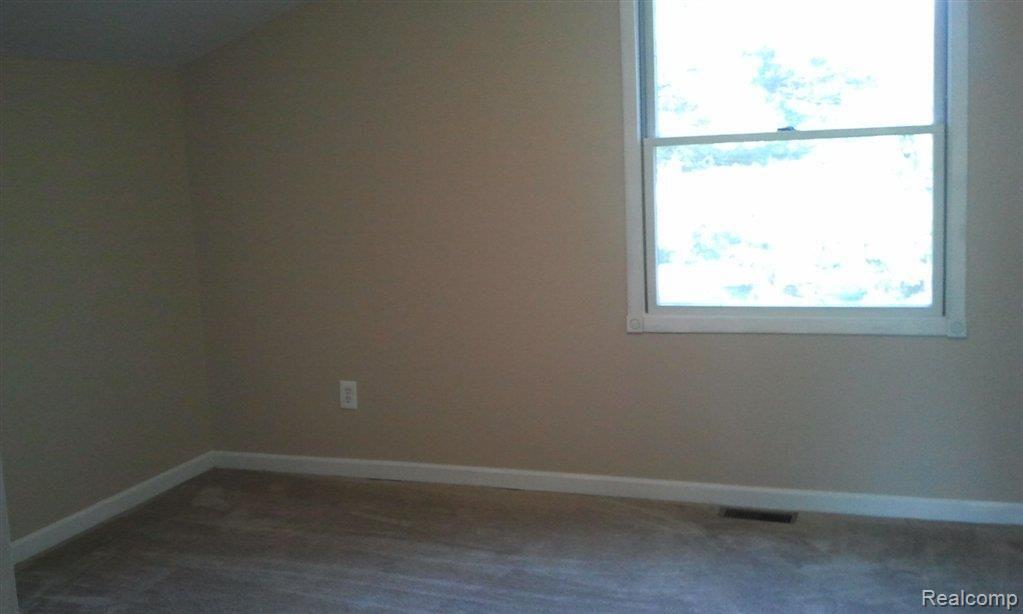 71717 Eldred Road Romeo, MI 48065 - Photo 7 of 18 bdrm 4.jpg