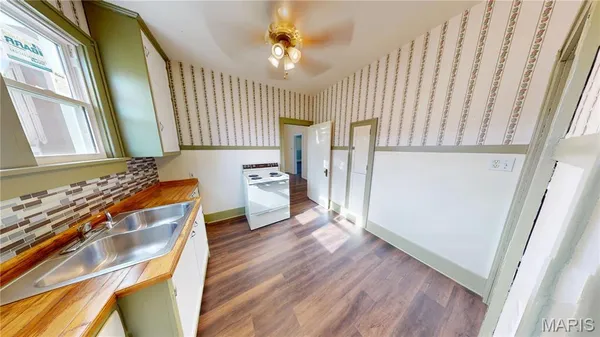 $139,900 | 310 East South Avenue, Greenville, IL 62246