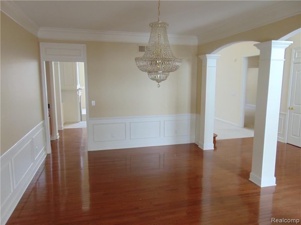 5835 Stonehaven Boulevard Rochester, MI 48306 - Photo 5 of 31