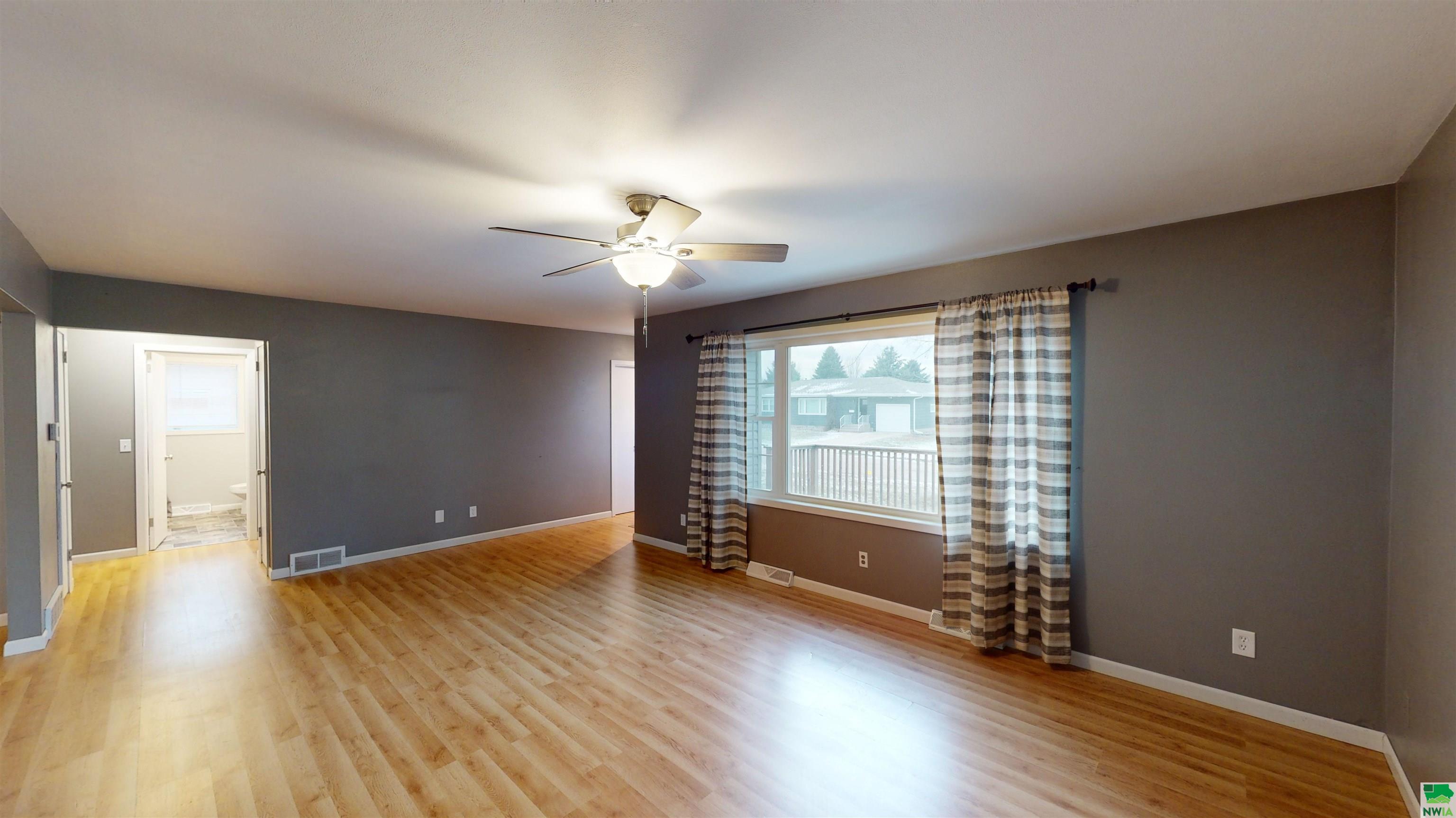 901 Cherokee Street Alta, IA 51002 - Photo 6 of 12 Gallery Image 6